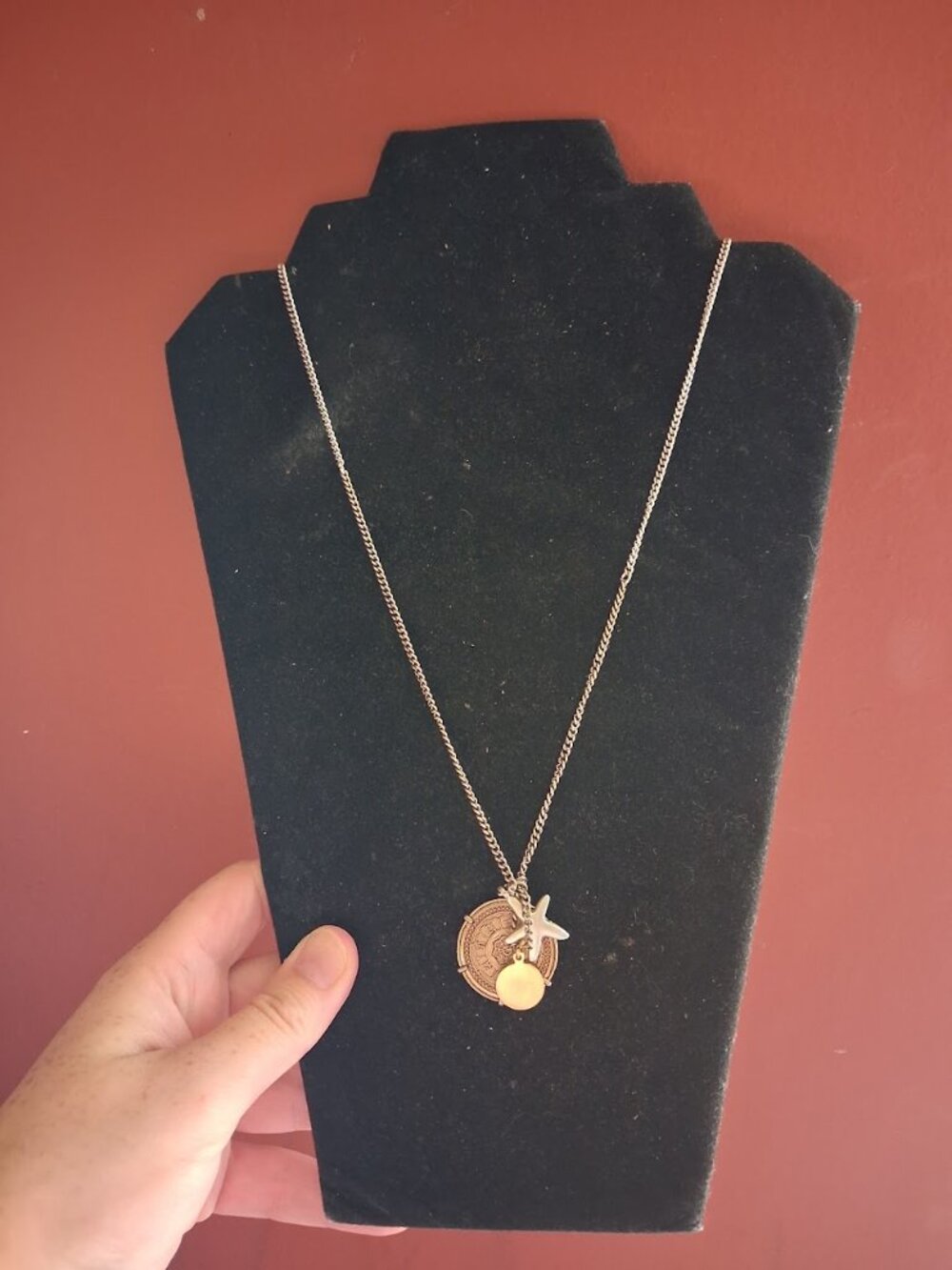 American Eagle Outfitters Statement necklace